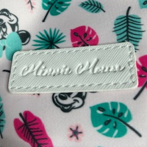 NWT Minnie Mouse Weekender/Diaper bag - Picture 3 of 4